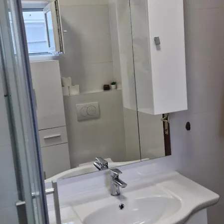 Apartment Mario